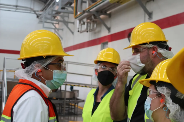 Grupo Embotellador Nayar recibe visita de Vicepresidente Coca Cola LATAM Norte