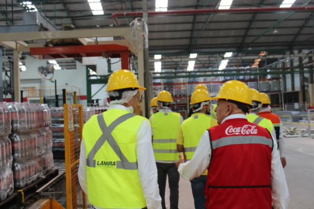 Grupo Embotellador Nayar recibe visita de Vicepresidente Coca Cola LATAM Norte