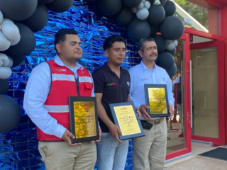 Frutálica reconoce el trabajo de sus colaboradores 6 reconocimientos para colaboradores de frutálica