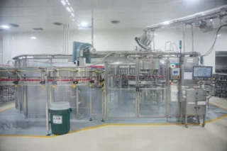 nueva línea en embotelladora nayar