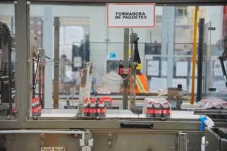 nueva línea en embotelladora nayar