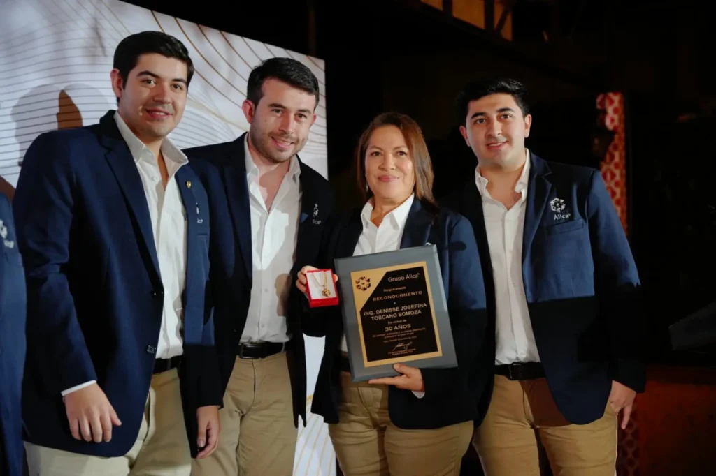 Reconocimientos a ejecutivos de Grupo Álica