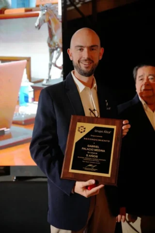 Gabriel Palacios Medina, gerente de Nukari y Santa Martha Bungalows