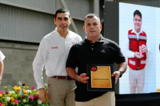 Grupo Álica reconoce lealtad de 78 colaboradores a través de Grupo Embotellador Nayar en Bahía de Banderas (01)