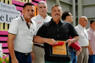 Grupo Álica reconoce lealtad de 78 colaboradores a través de Grupo Embotellador Nayar en Bahía de Banderas (22)