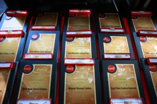 grupo embotellador nayar entrega reconocimientos